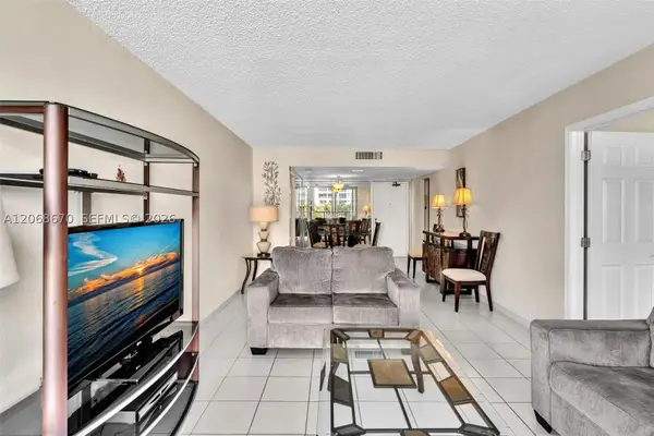 9273 Collins #308, Surfside, FL 33154