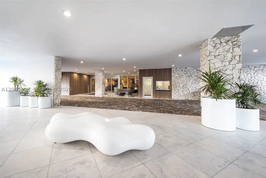11 Island #906, Miami Beach, FL 33139 - #2