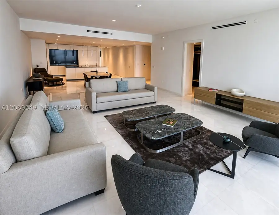 300 Biscayne Blvd #4404, Miami, FL 33131 - #3