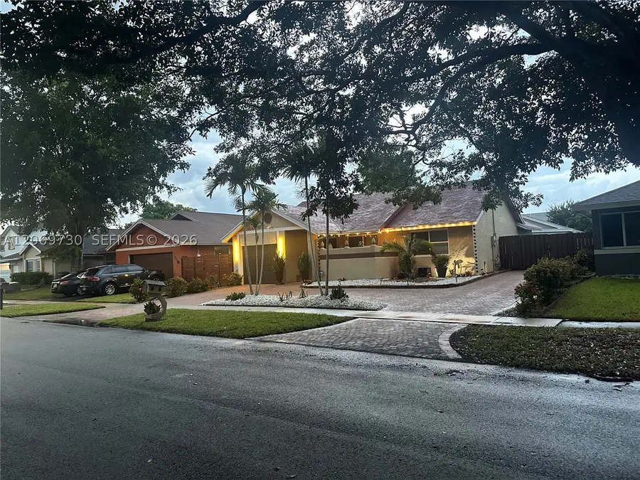 1051 SW 99th, Pembroke Pines, FL 33025 - #3