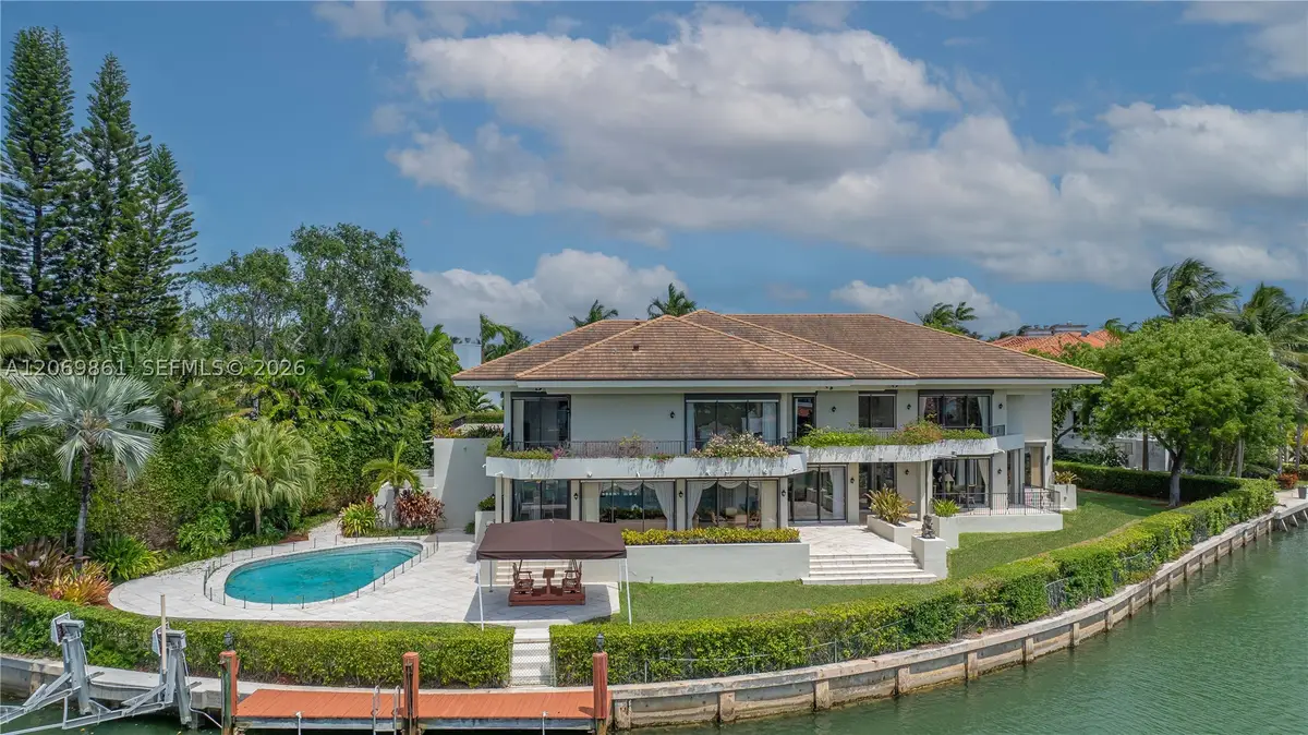 241 Cape Florida, Key Biscayne, FL 33149 - #1