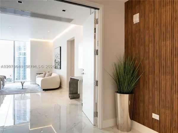 18501 Collins #1104, Sunny Isles Beach, FL 33160