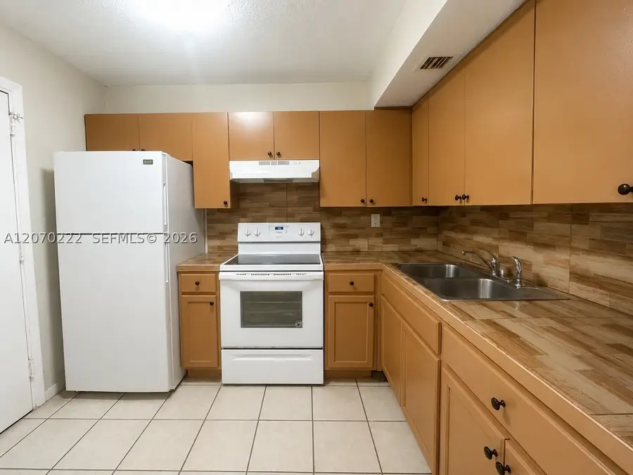 3600 NW 21st #313, Lauderdale Lakes, FL 33311 - #2