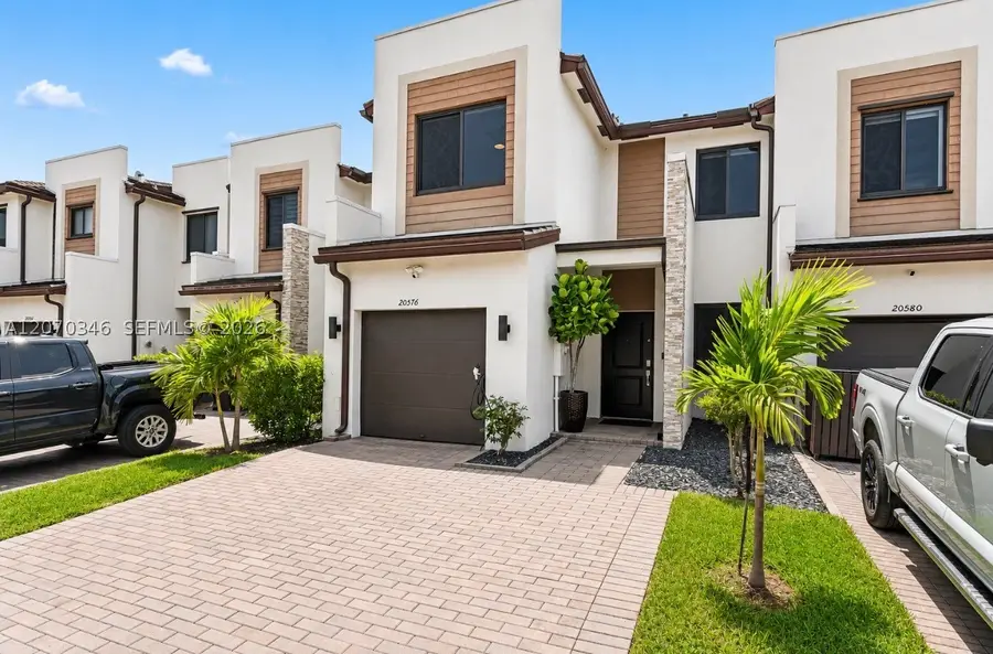 20576 NE 5th, Miami, FL 33179 - #2