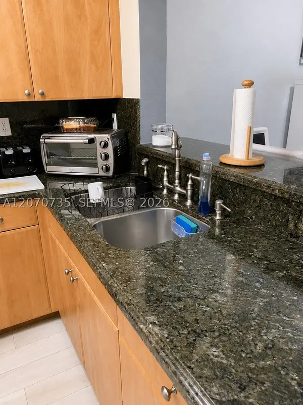 7991 NW 8th #110, Miami, FL 33126