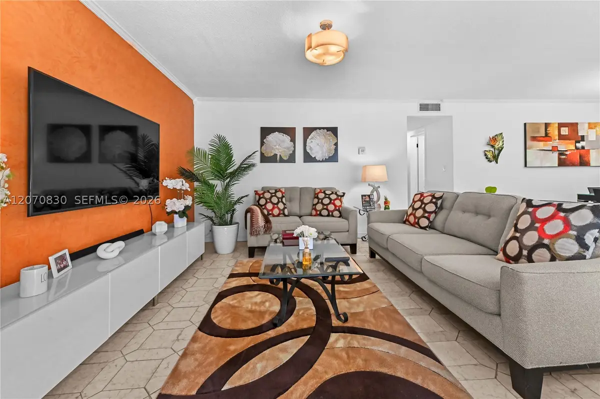 200 NE 12th #3A, Hallandale, FL 33009 - #1