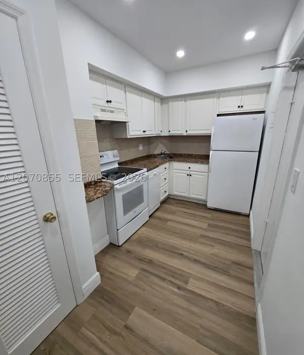2424 SE 17th #110B, Fort Lauderdale, FL 33316