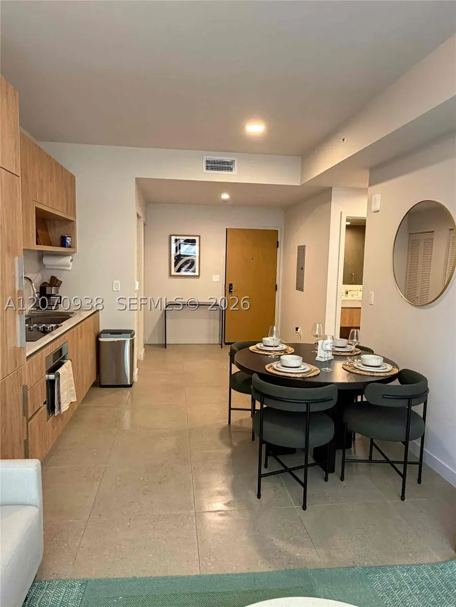 11 NE 6th #705, Miami, FL 33132 - #2
