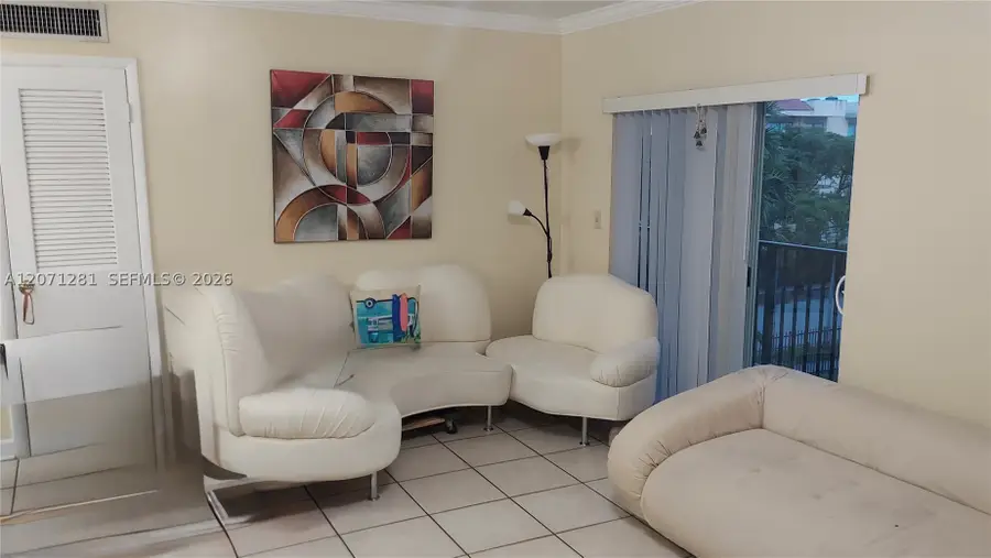 900 SW 84th #301E, Miami, FL 33144 - #2