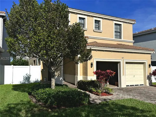 885 NE 191st, Miami, FL 33179