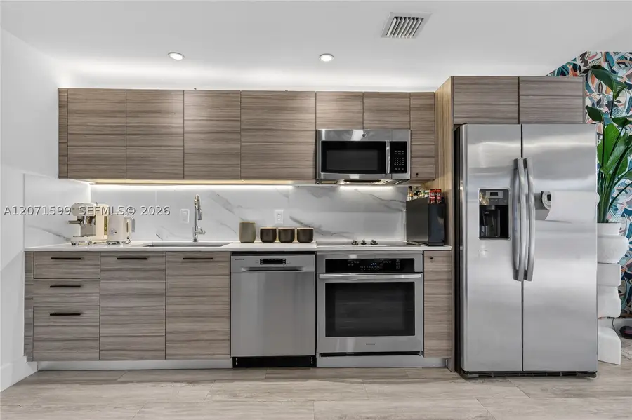 121 NE 34th #L305, Miami, FL 33137 - #2