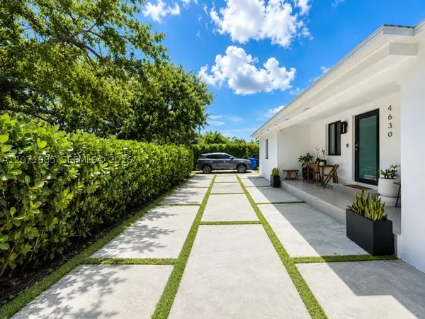 4630 SW 3rd, Miami, FL 33134