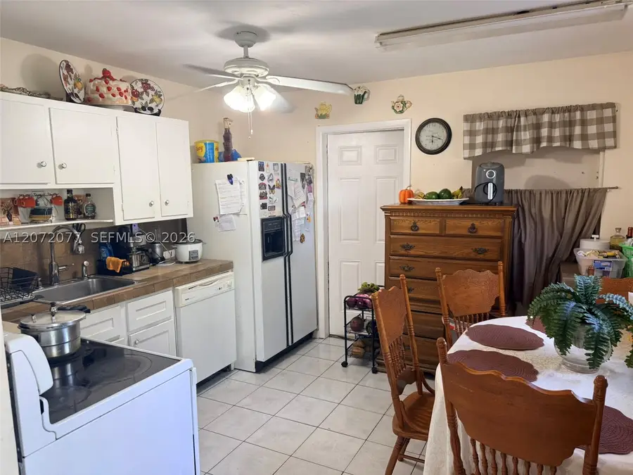 512 Independence, West Palm Beach, FL 33405 - #3