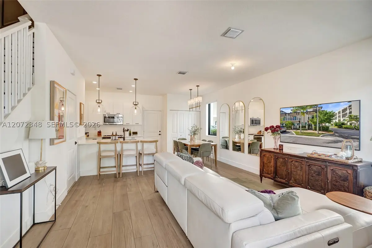 8166 NW 42nd, Doral, FL 33166 - #1