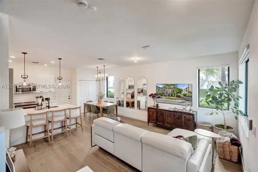 8166 NW 42nd, Doral, FL 33166 - #2