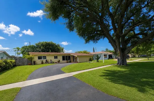 1812 N 45th, Hollywood, FL 33021