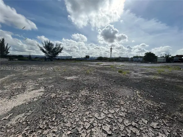 7225 NW 84th, Medley, FL 33166