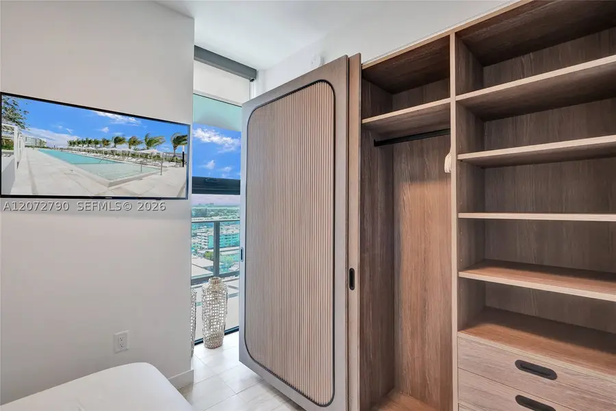580 72nd #1012, Miami Beach, FL 33141 - #3