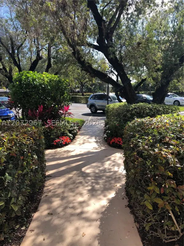 10001 W Atlantic #327, Coral Springs, FL 33071