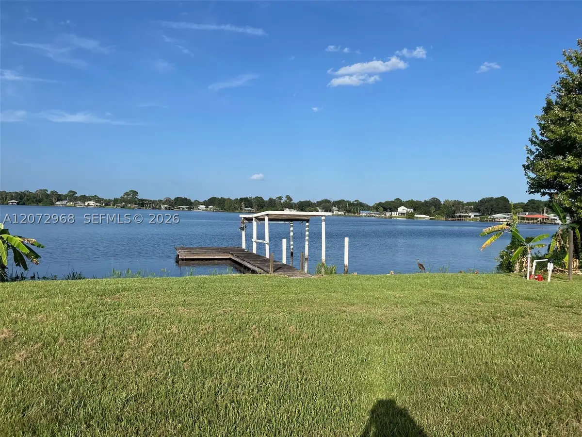 1052 Lake Carrie, Lake Placid, FL 33852 - #1