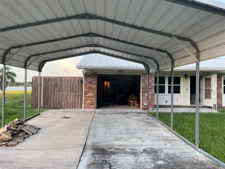 1052 Lake Carrie, Lake Placid, FL 33852 - #3