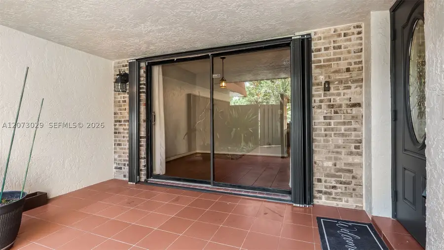 11112 N Harmony Lake, Davie, FL 33324 - #2