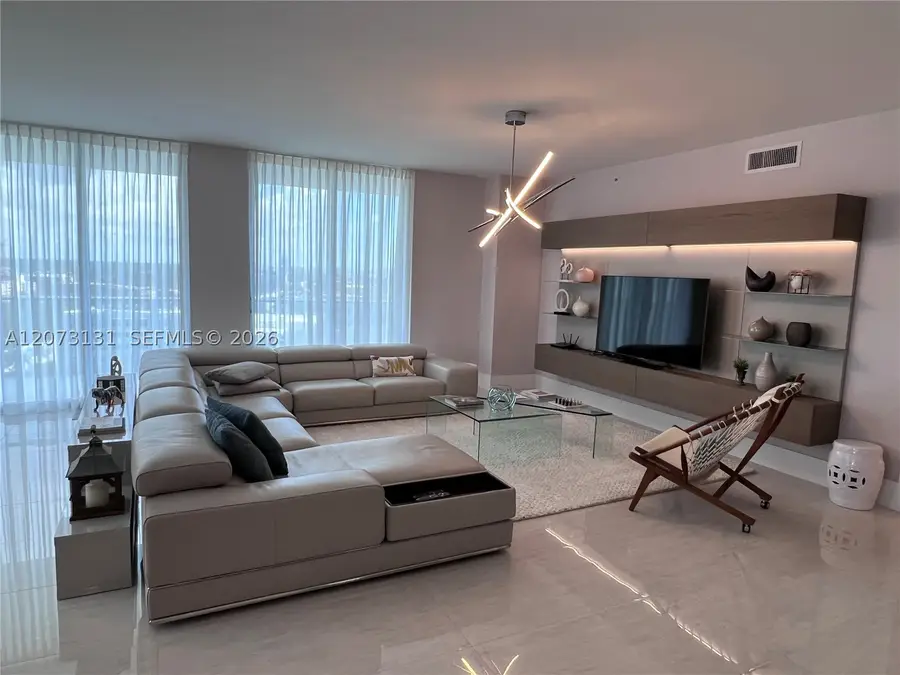 17301 Biscayne #1402, North Miami Beach, FL 33160 - #2