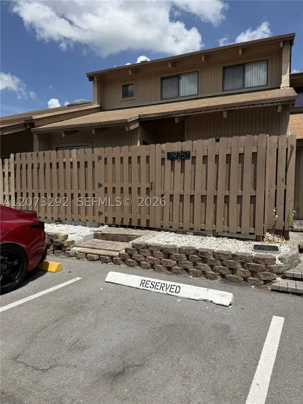1925 SW 81st, Davie, FL 33324