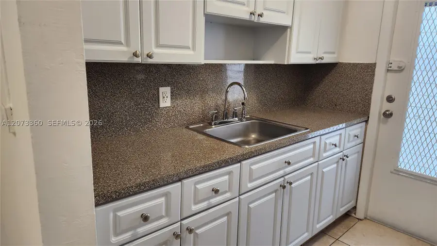1231 Pennsylvania #10, Miami Beach, FL 33139 - #2