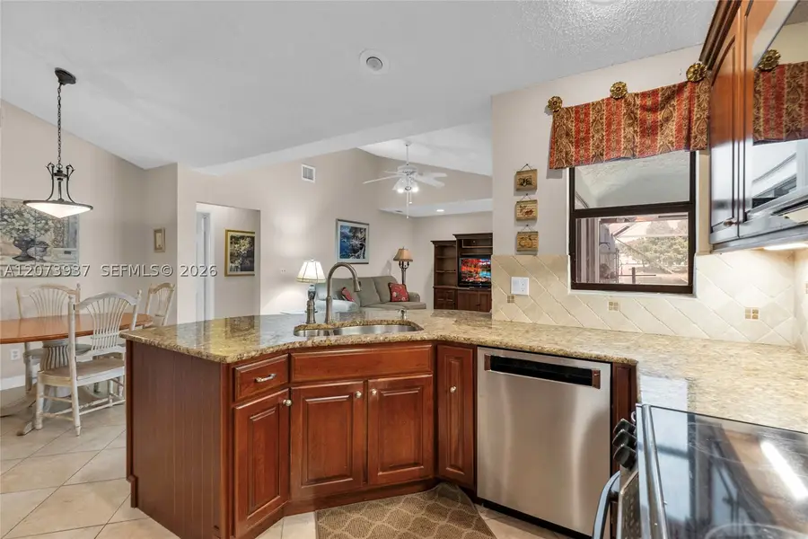 2140 SW 97th, Davie, FL 33324 - #2
