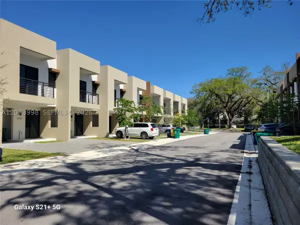 4117 N Oak, Dania Beach, FL 33314