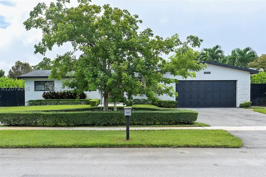 10630 NW 19th, Pembroke Pines, FL 33026 - #2