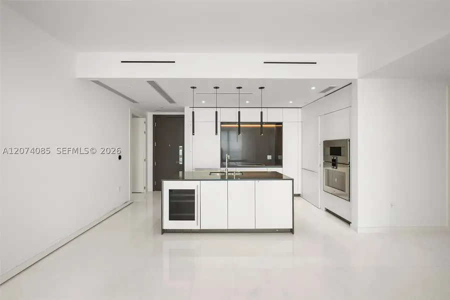 300 Biscayne Blvd #4605, Miami, FL 33131 - #2