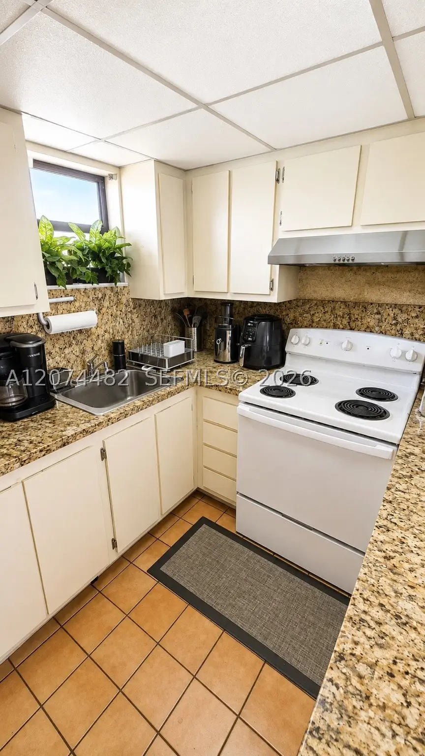 8290 Lake #426, Doral, FL 33166 - #3