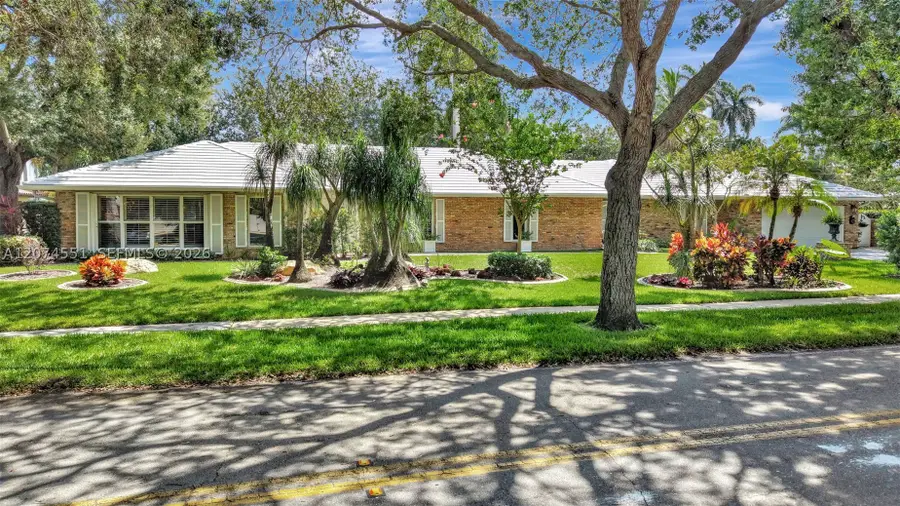 560 W Tropical, Plantation, FL 33317 - #2