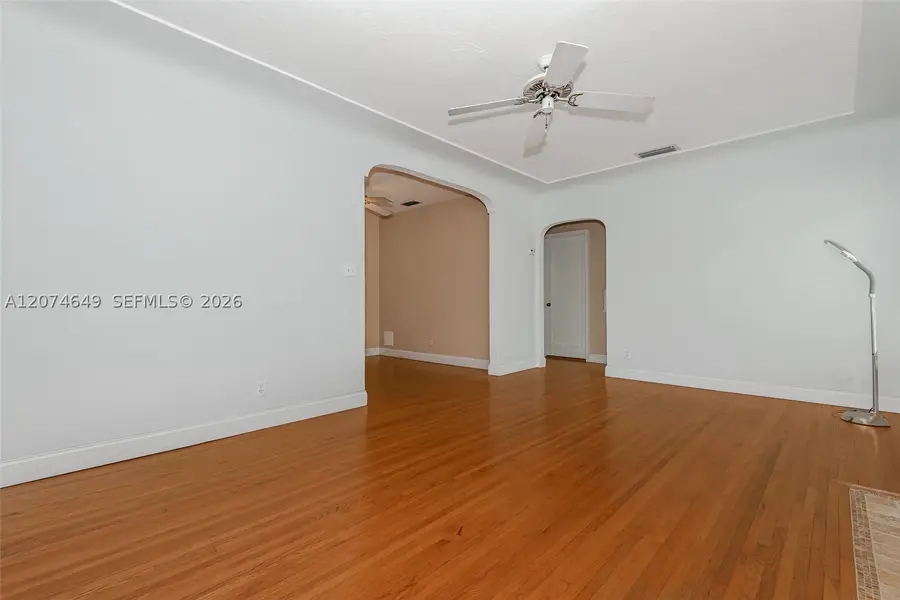 989 Eastward, Miami Springs, FL 33166 - #3