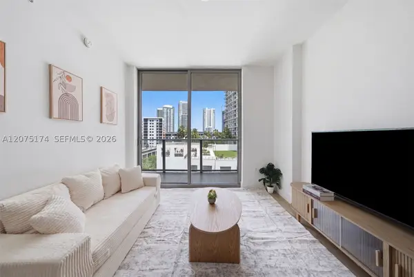 90 NE 32nd #811, Miami, FL 33137
