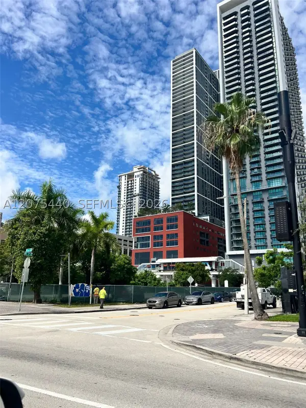 Address Withheld By Seller, Miami, FL 33132