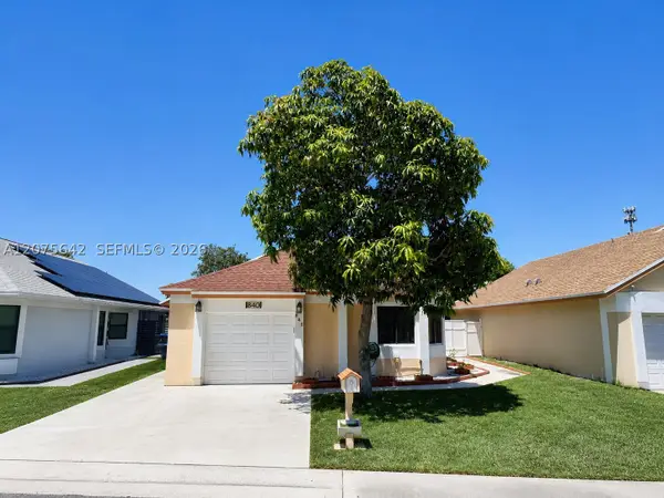 840 W Palm Run, North Lauderdale, FL 33068