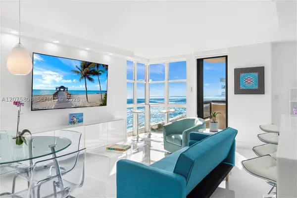 2555 Collins #1714, Miami Beach, FL 33140