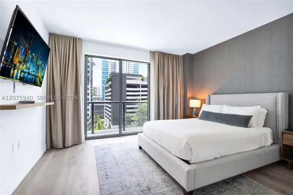 229 SW 9th #404, Miami, FL 33130
