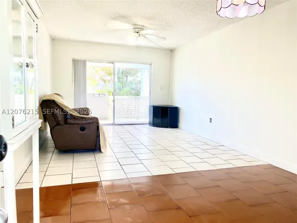 6095 W 18th #S314, Hialeah, FL 33012
