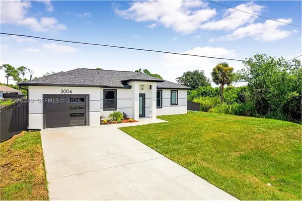 3006 39th St Sw, Lehigh Acres, FL 33976