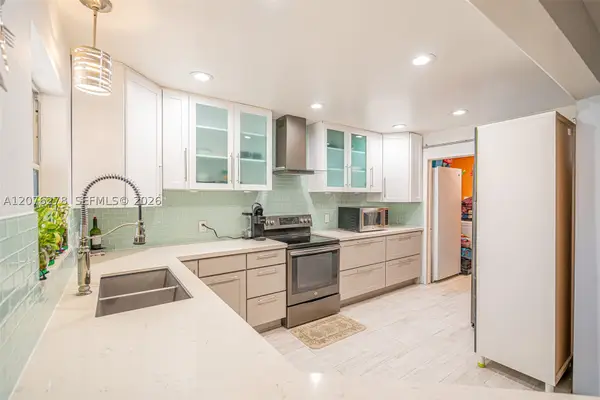 10 SW 46th, Plantation, FL 33317