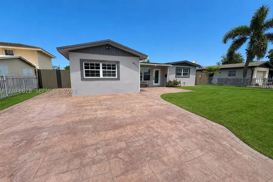 6511 Park, Hollywood, FL 33024 - #2