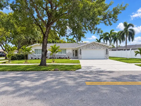 8300 SW 26th, Davie, FL 33328