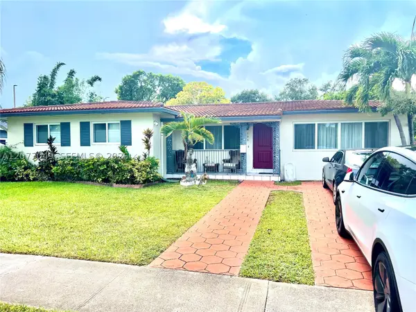 106 N 32nd, Hollywood, FL 33021