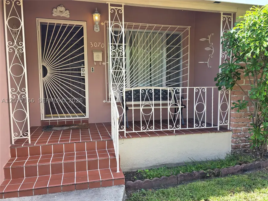3070 NW 6th, Miami, FL 33125 - #2