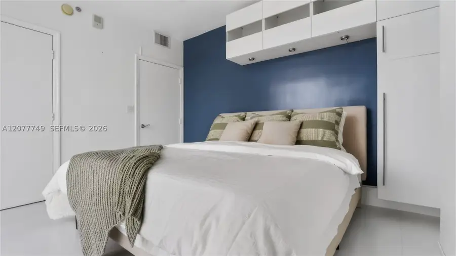 1200 Brickell Bay #4324, Miami, FL 33131 - #2