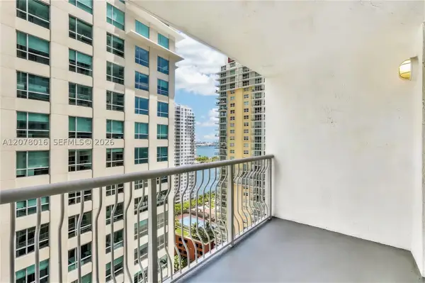 1200 Brickell Bay #2510, Miami, FL 33131